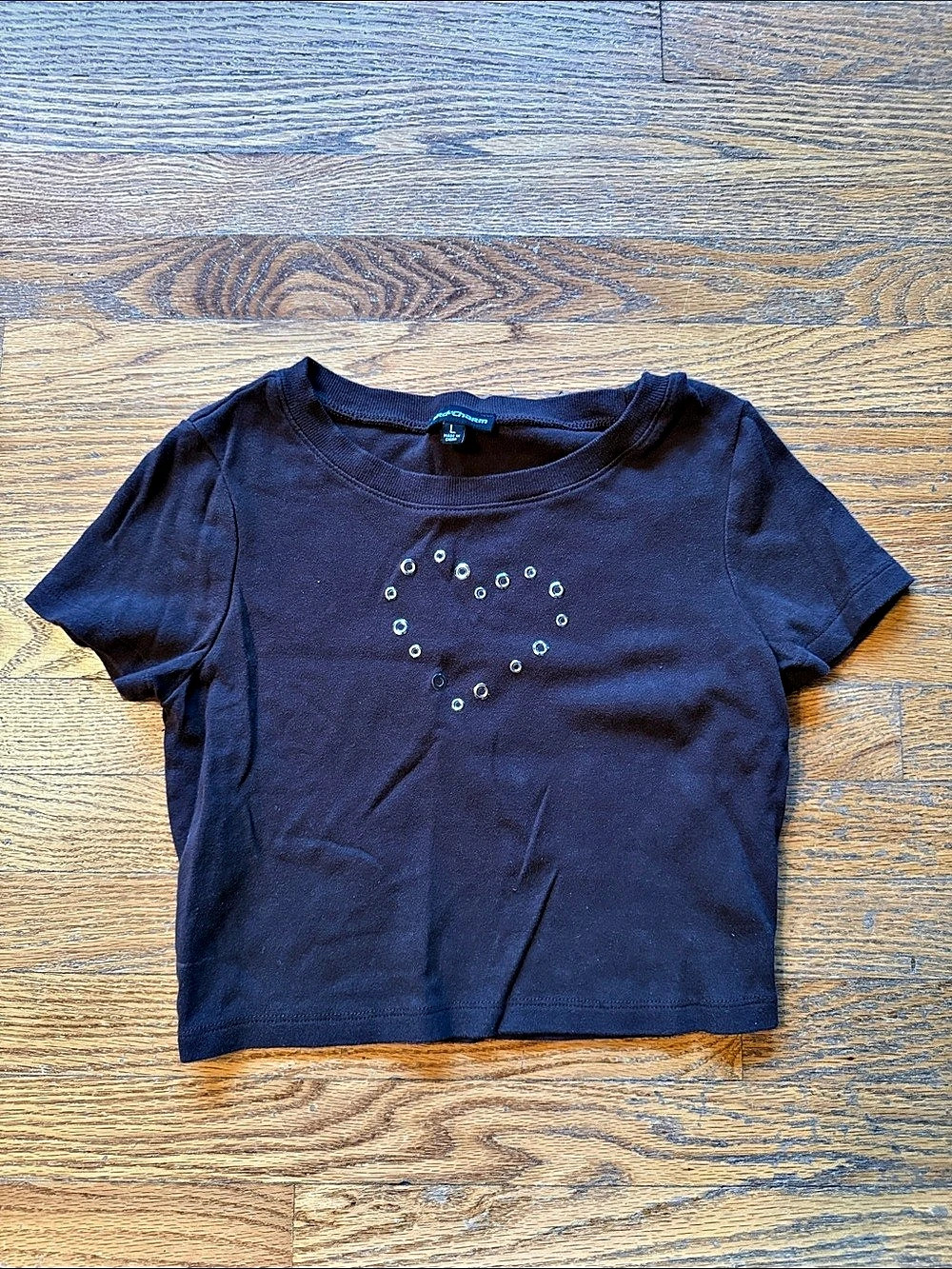 Pacsun third charm Short Sleeve heart grommet babyTee in Brown